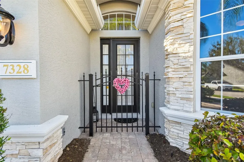 7328 Lake Forest Glen Lakewood Ranch FL 34202