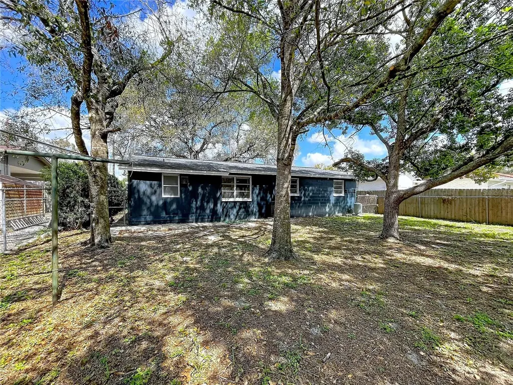 1415 E Idlewild Avenue Tampa FL 33604