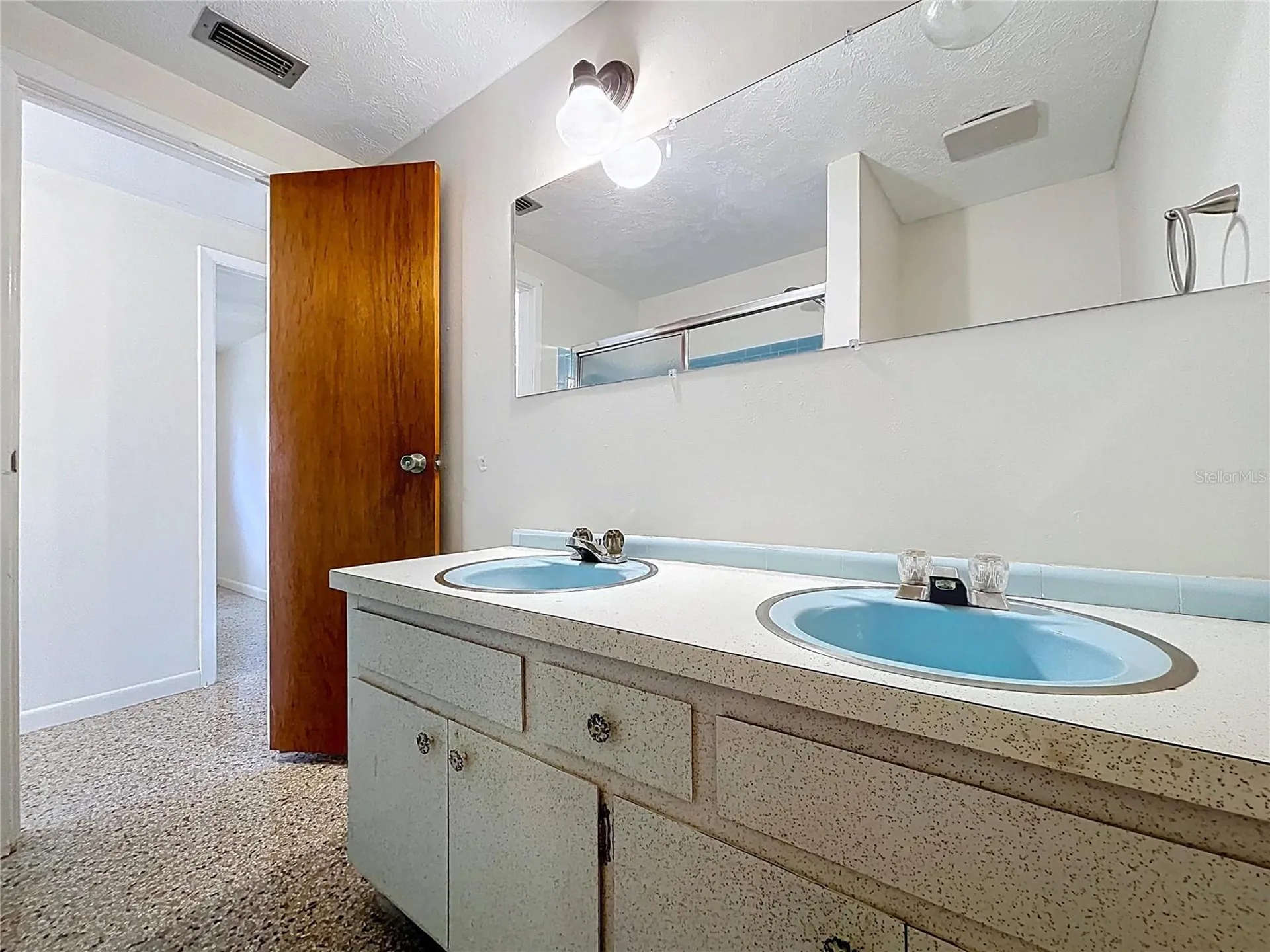 1415 E Idlewild Avenue Tampa FL 33604