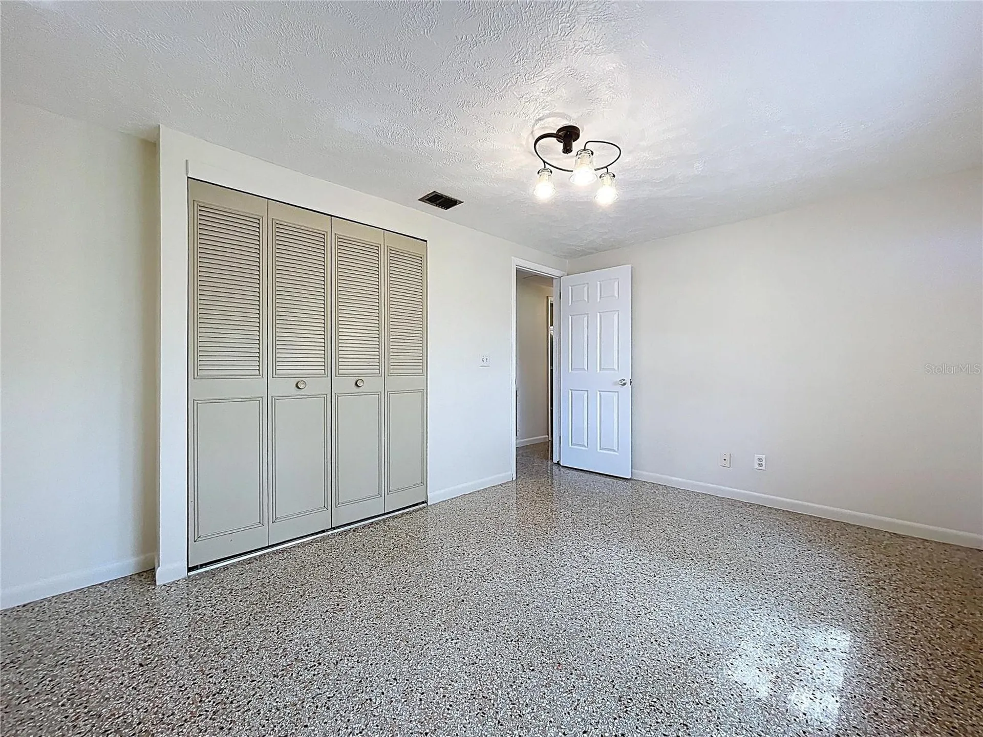 1415 E Idlewild Avenue Tampa FL 33604