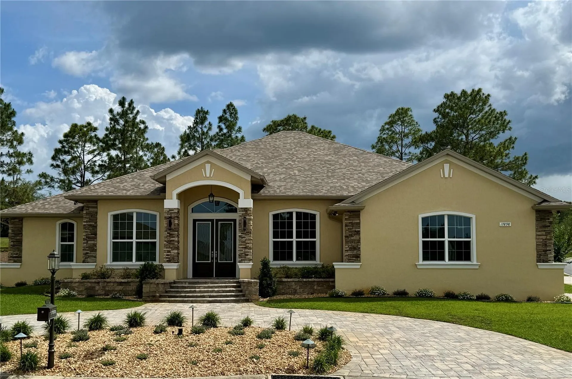 17898 SW 72nd Street Road Dunnellon FL 34432