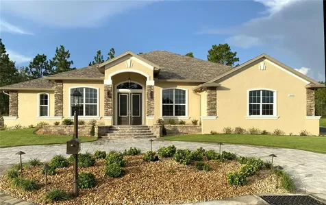17898 SW 72nd Street Road Dunnellon FL 34432