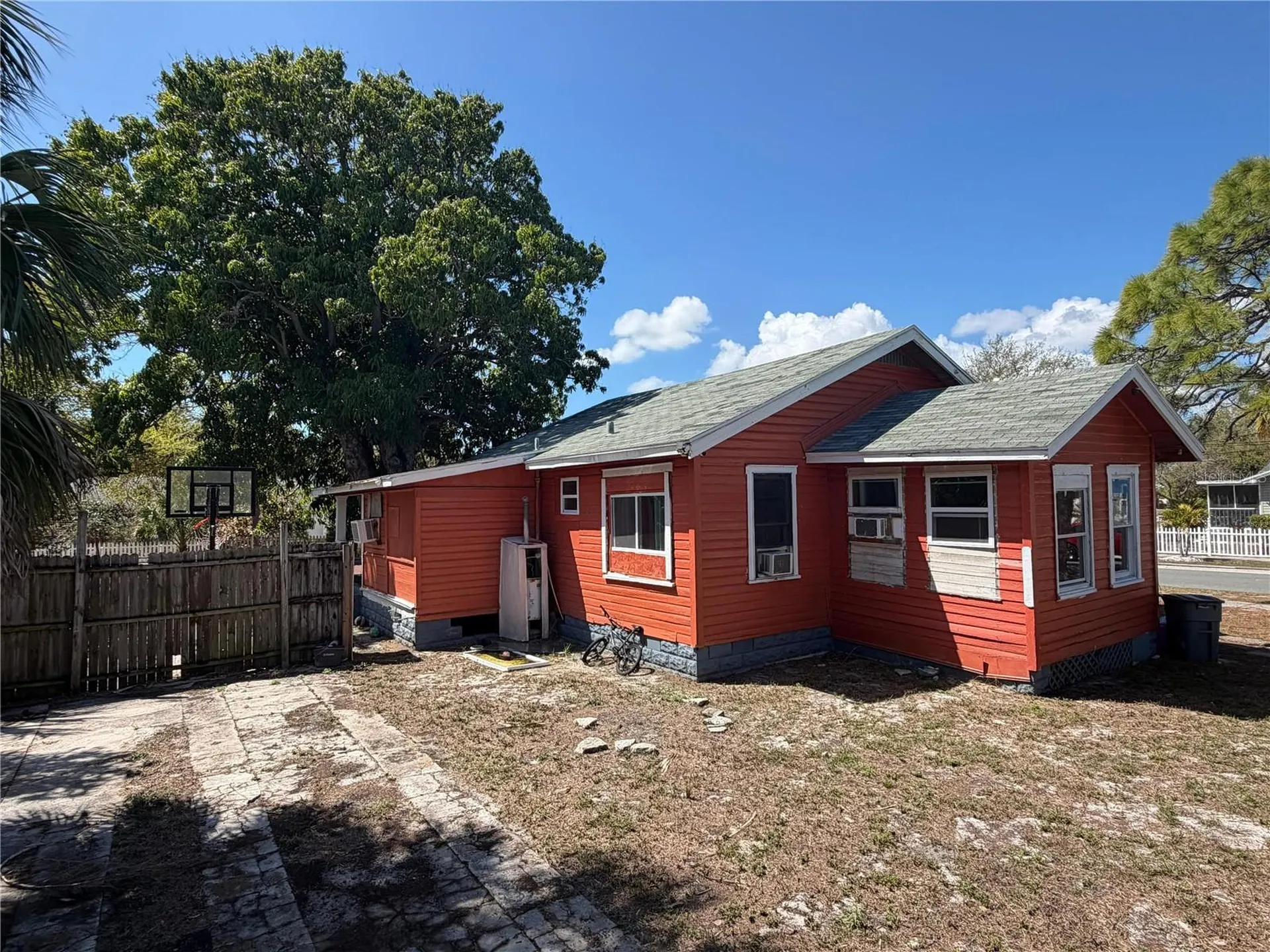 2500 Oakdale Street S St Petersburg FL 33705