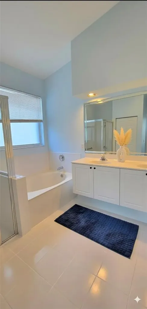 8214 Bellafiore Way Boynton Beach FL 33472