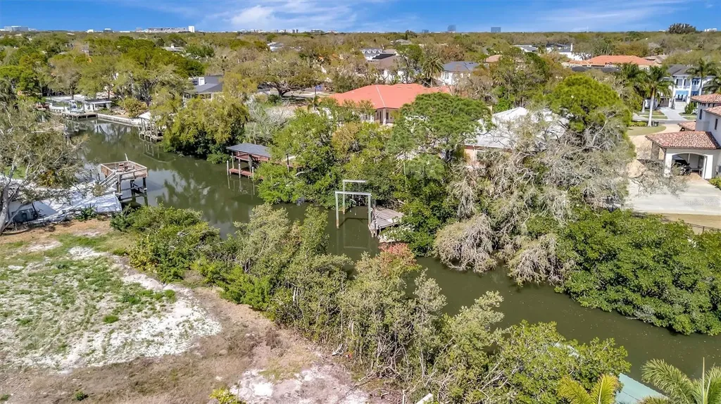 2618 S Dundee Street Tampa FL 33629
