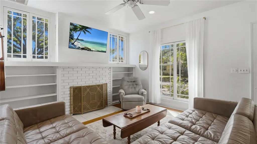 2722 2nd Avenue W Bradenton FL 34205