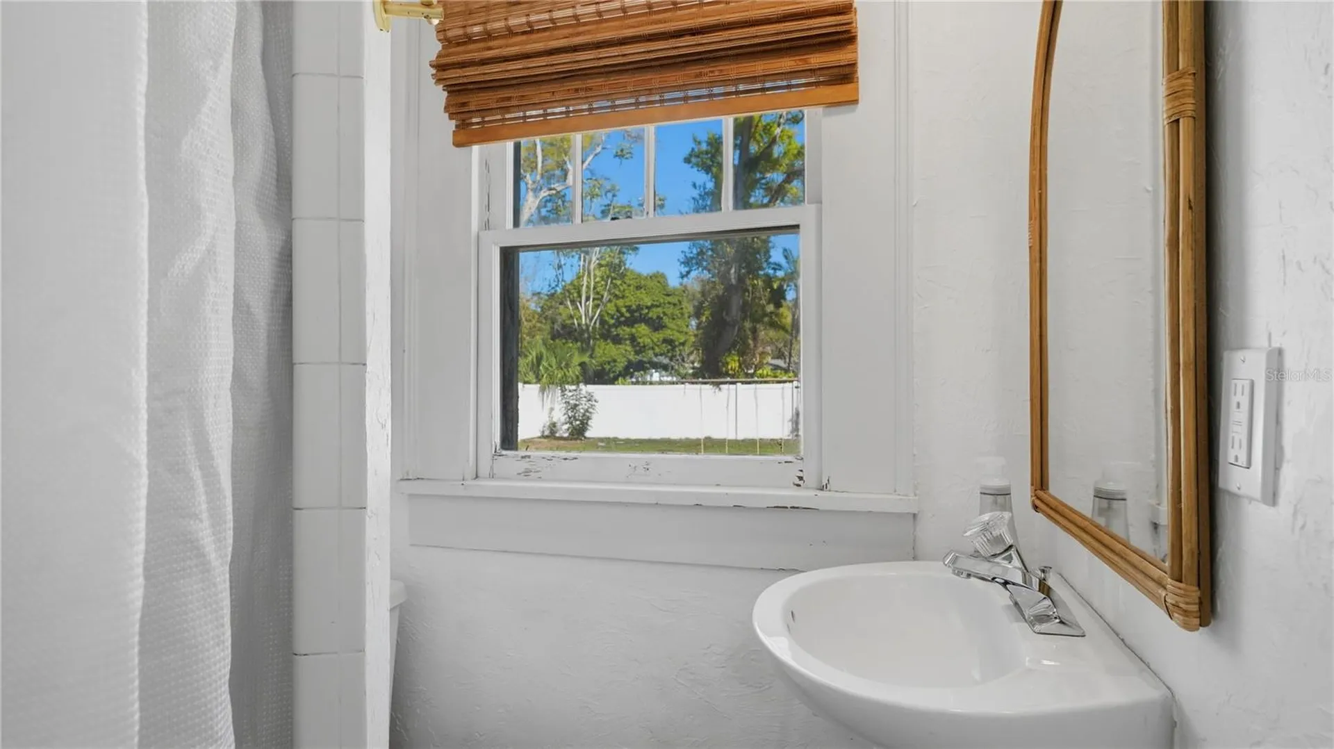 2722 2nd Avenue W Bradenton FL 34205
