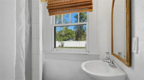 2722 2nd Avenue W Bradenton FL 34205