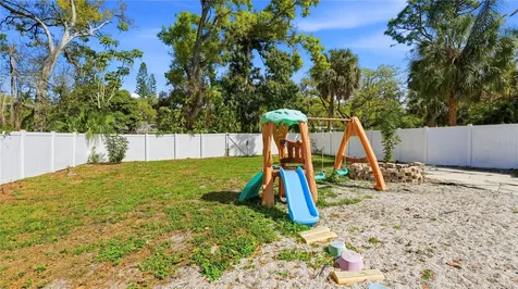 2722 2nd Avenue W Bradenton FL 34205
