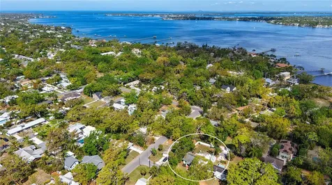 2722 2nd Avenue W Bradenton FL 34205