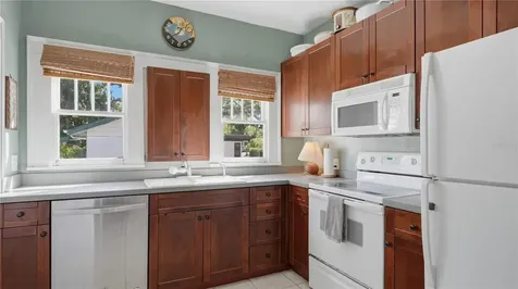 2722 2nd Avenue W Bradenton FL 34205