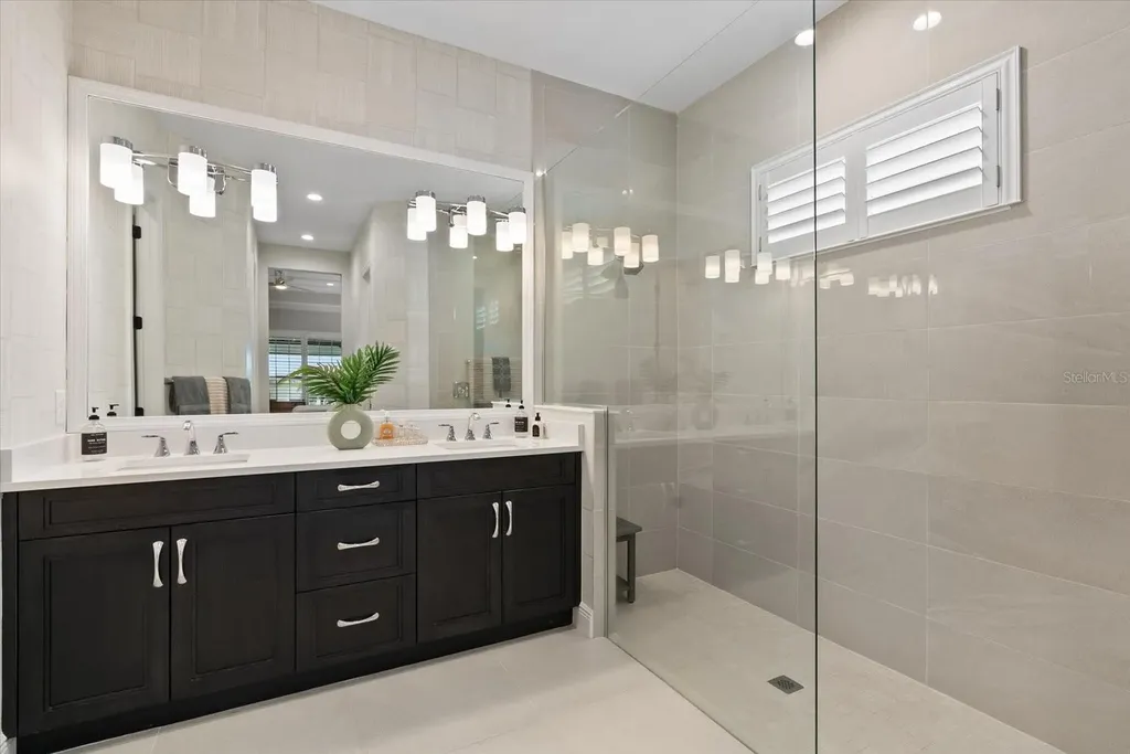 6353 Isla Del Ray Avenue Sarasota FL 34240