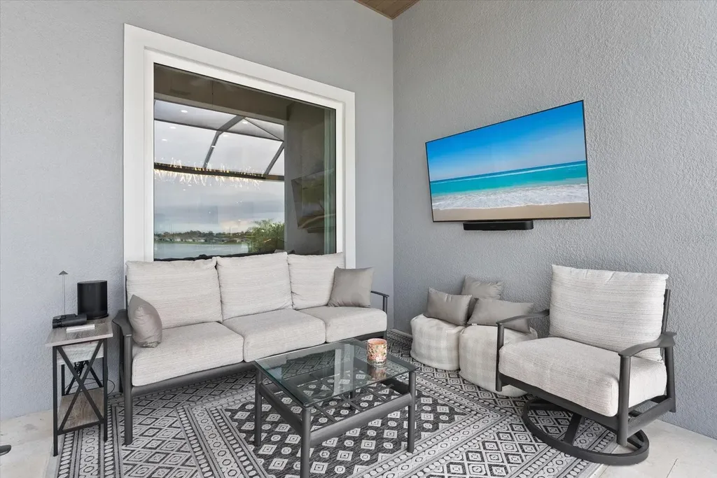 6353 Isla Del Ray Avenue Sarasota FL 34240