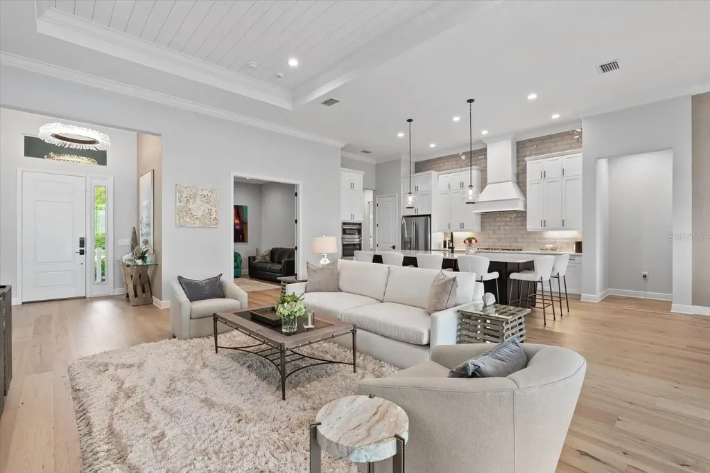 6353 Isla Del Ray Avenue Sarasota FL 34240