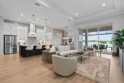 6353 Isla Del Ray Avenue Sarasota FL 34240