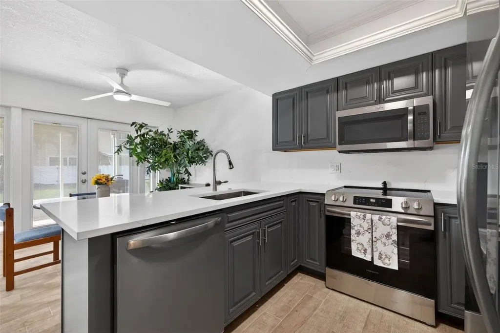 6490 Cape Hatteras Way NE St Petersburg FL 33702