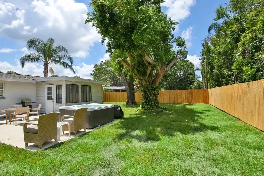 5622 S Lockwood Ridge Road Sarasota FL 34231