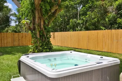 5622 S Lockwood Ridge Road Sarasota FL 34231