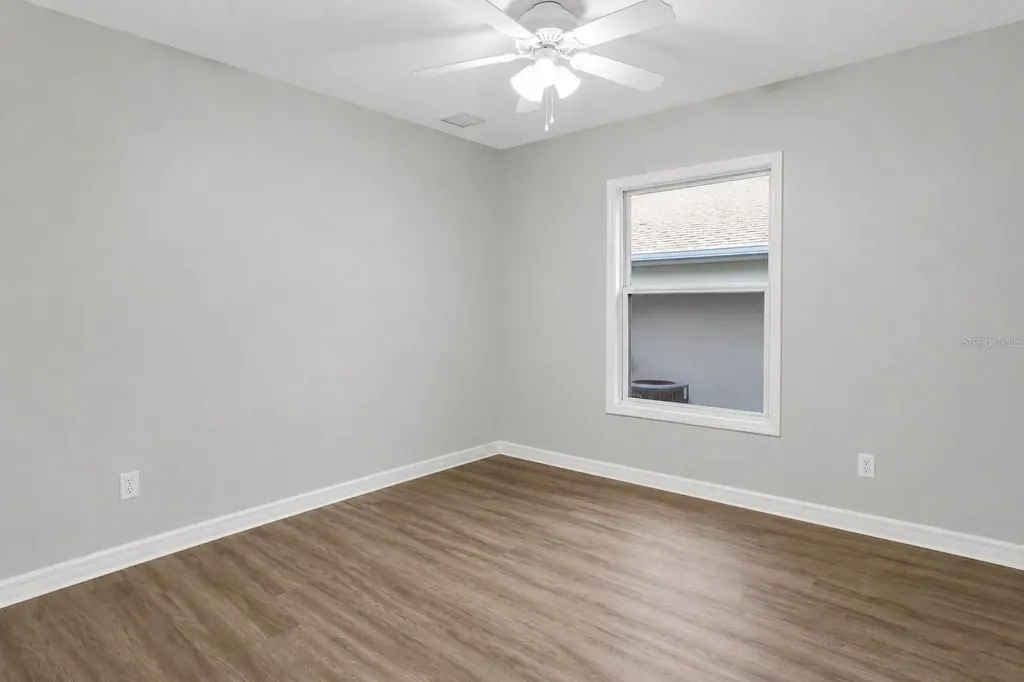 26903 Honeymoon Avenue Leesburg FL 34748