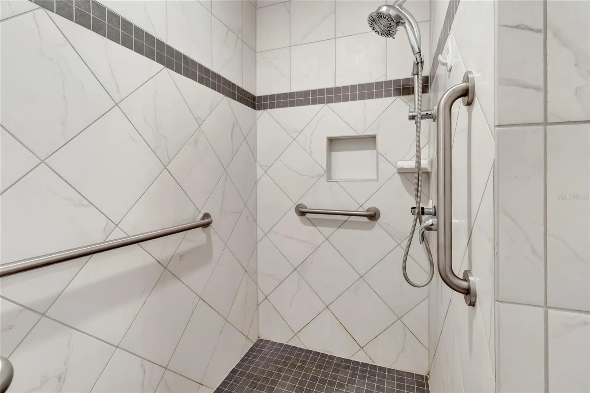 26903 Honeymoon Avenue Leesburg FL 34748