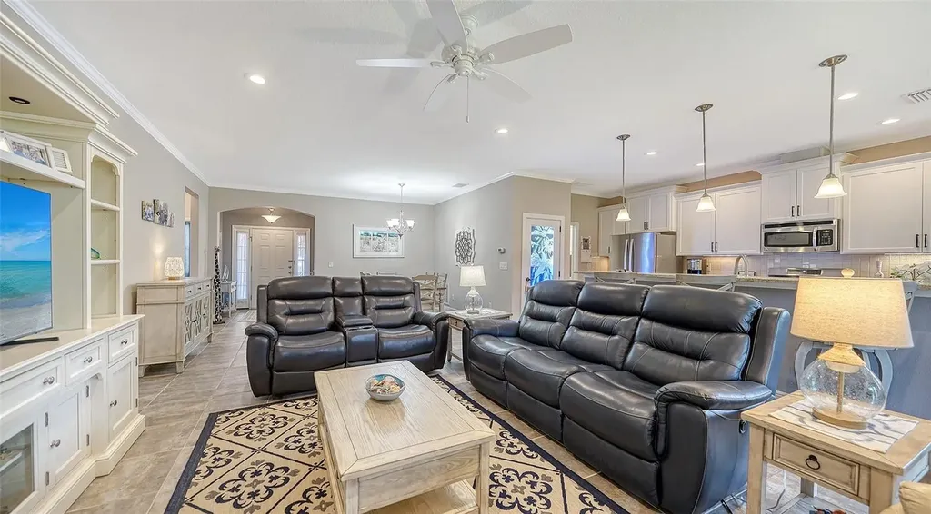 8143 36th Street E Sarasota FL 34243