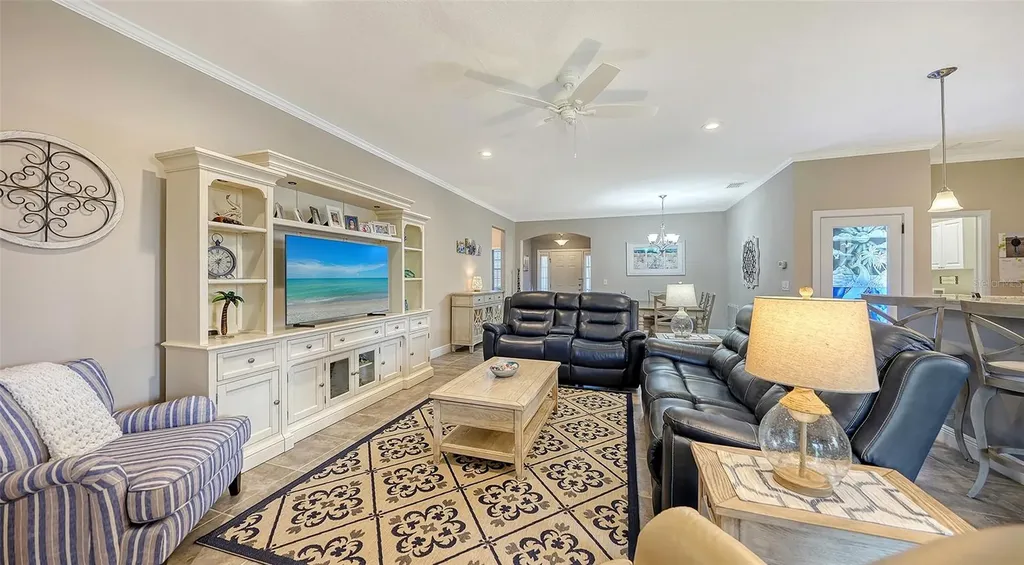8143 36th Street E Sarasota FL 34243