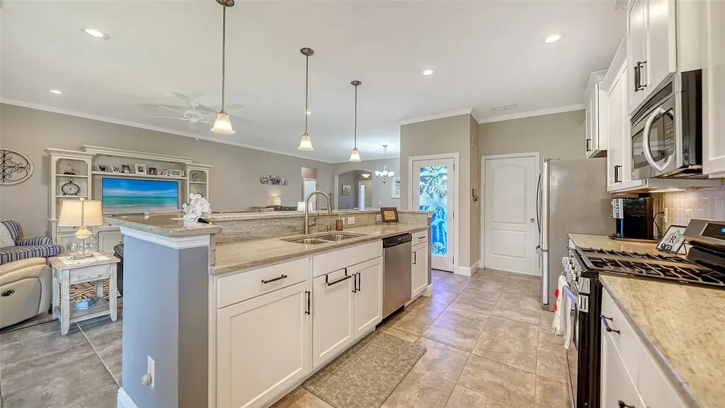 8143 36th Street E Sarasota FL 34243