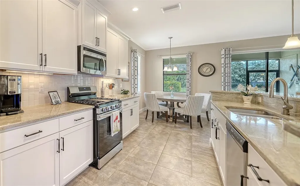 8143 36th Street E Sarasota FL 34243