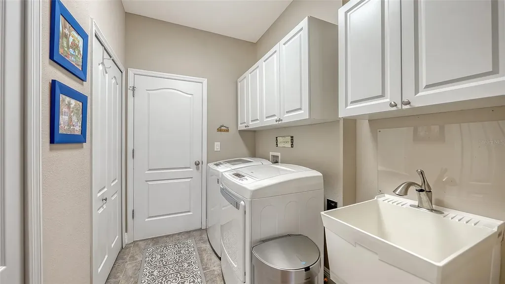 8143 36th Street E Sarasota FL 34243
