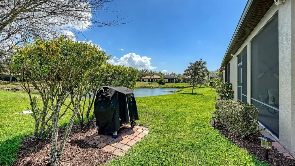 8143 36th Street E Sarasota FL 34243