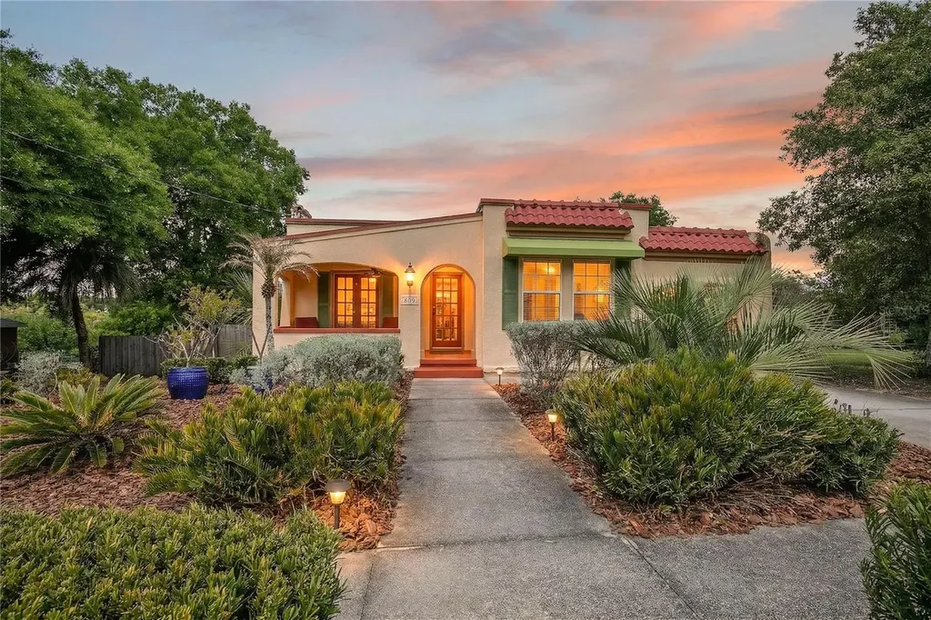 809 Poinsettia Drive Eustis FL 32726