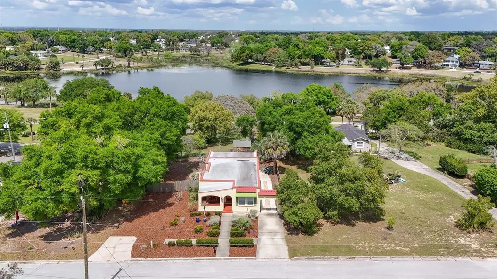 809 Poinsettia Drive Eustis FL 32726