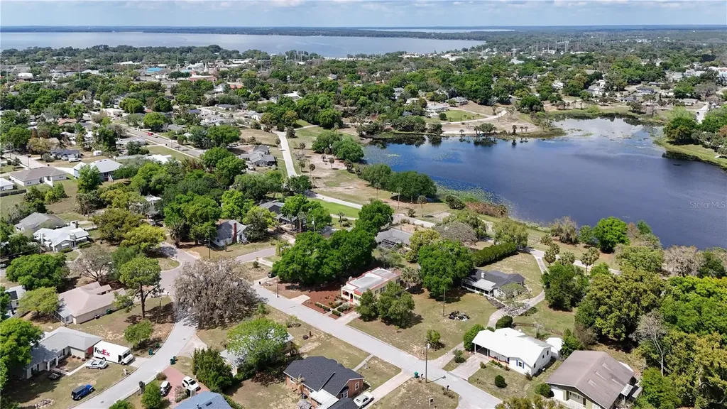 809 Poinsettia Drive Eustis FL 32726