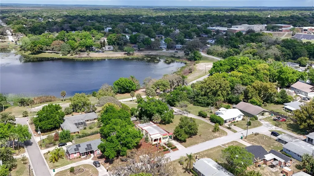 809 Poinsettia Drive Eustis FL 32726