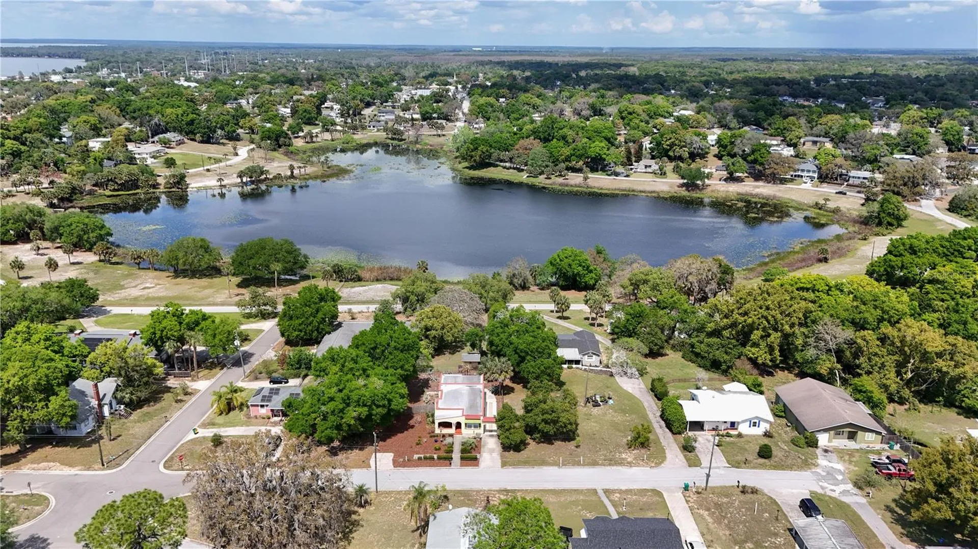 809 Poinsettia Drive Eustis FL 32726