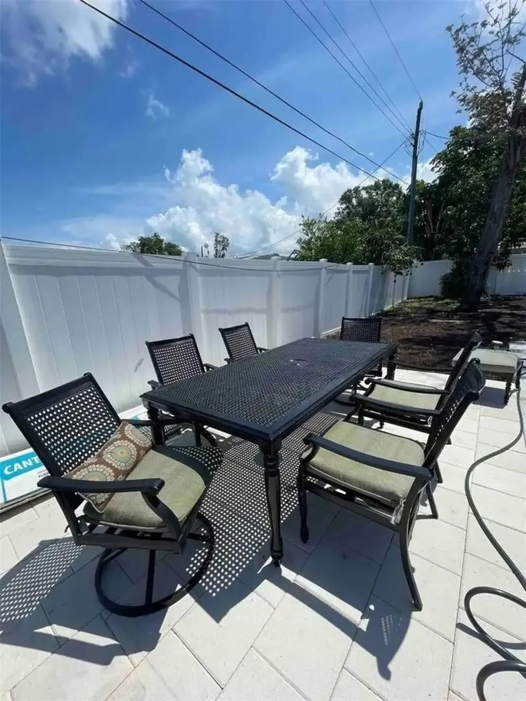 2539 Trinidad Street Sarasota FL 34231