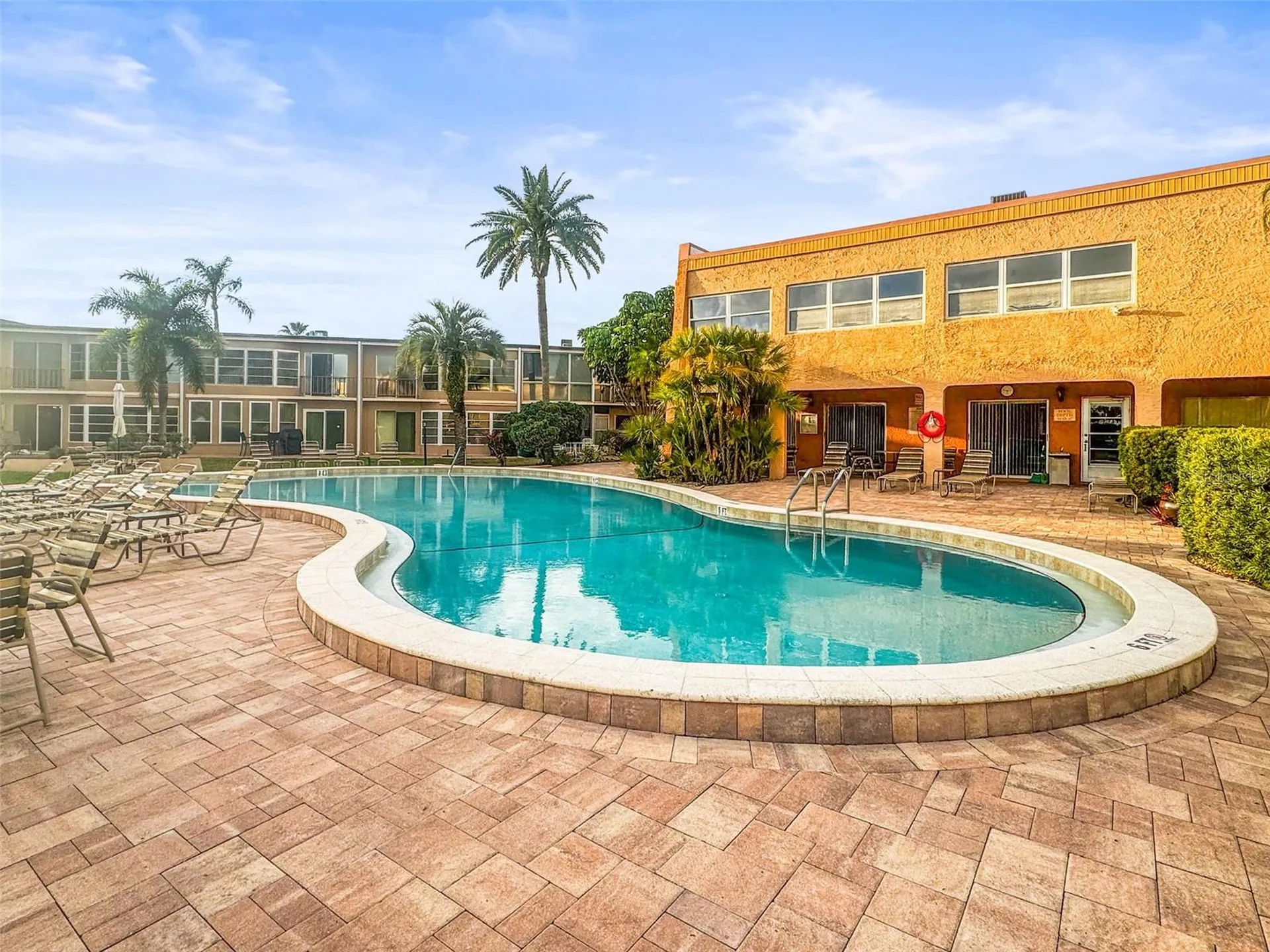 225 Country Club Drive Largo FL 33771