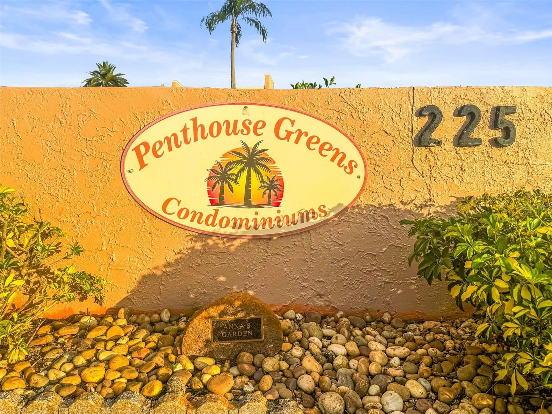 225 Country Club Drive Largo FL 33771