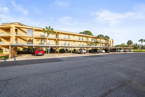 225 Country Club Drive Largo FL 33771