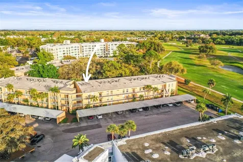 225 Country Club Drive Largo FL 33771