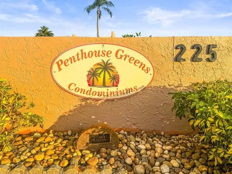 225 Country Club Drive Largo FL 33771