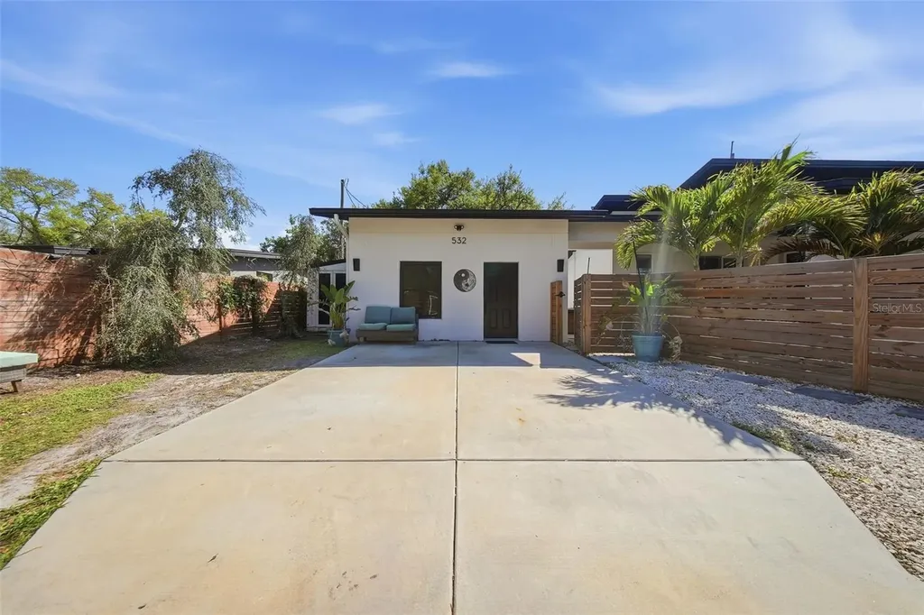 532 31st Street S St Petersburg FL 33712
