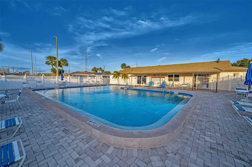 1175 Mission Circle Clearwater FL 33759