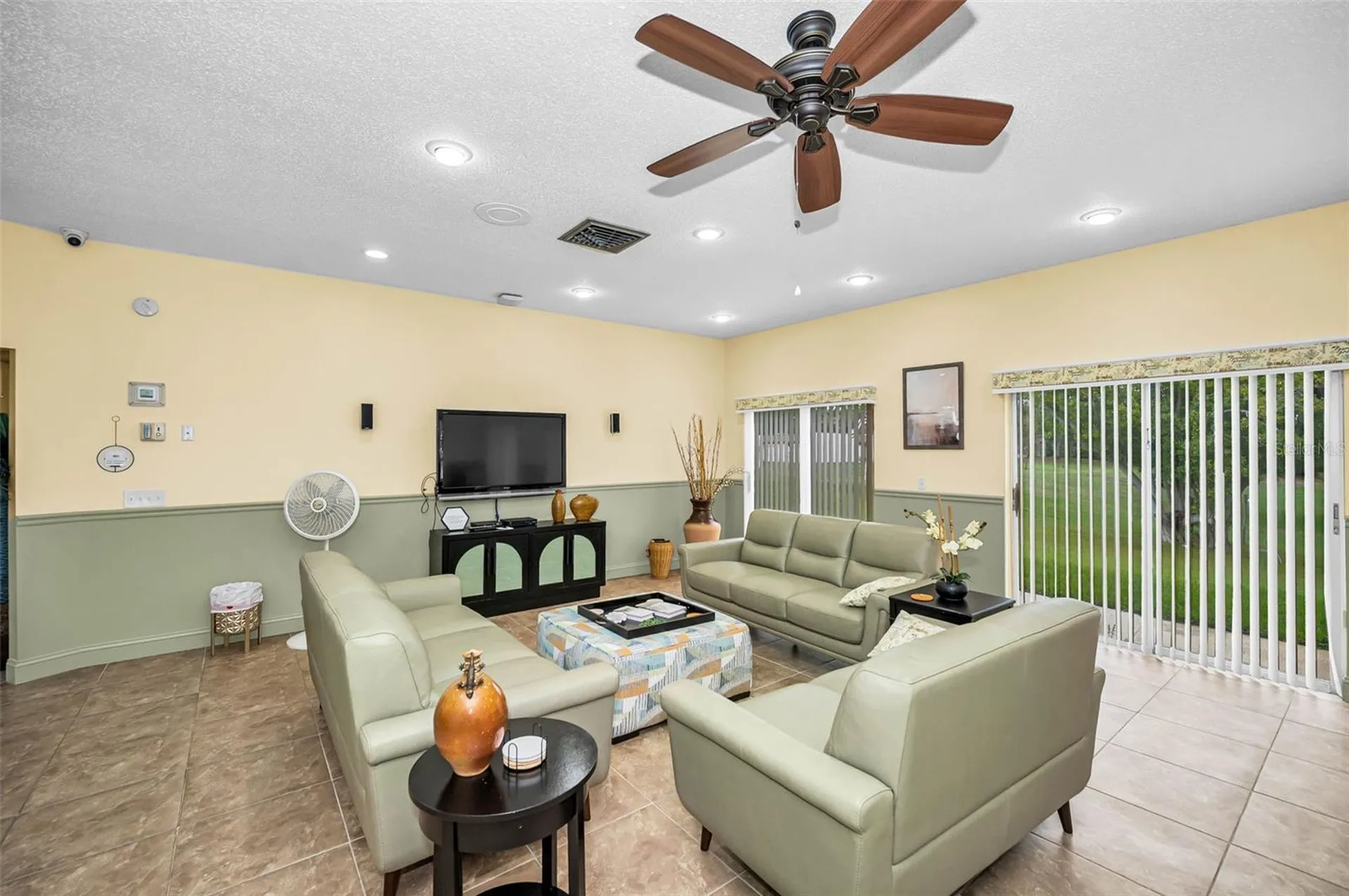 1175 Mission Circle Clearwater FL 33759