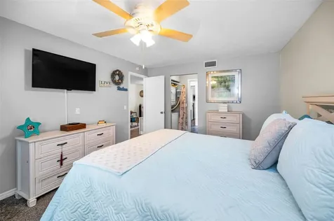 1175 Mission Circle Clearwater FL 33759