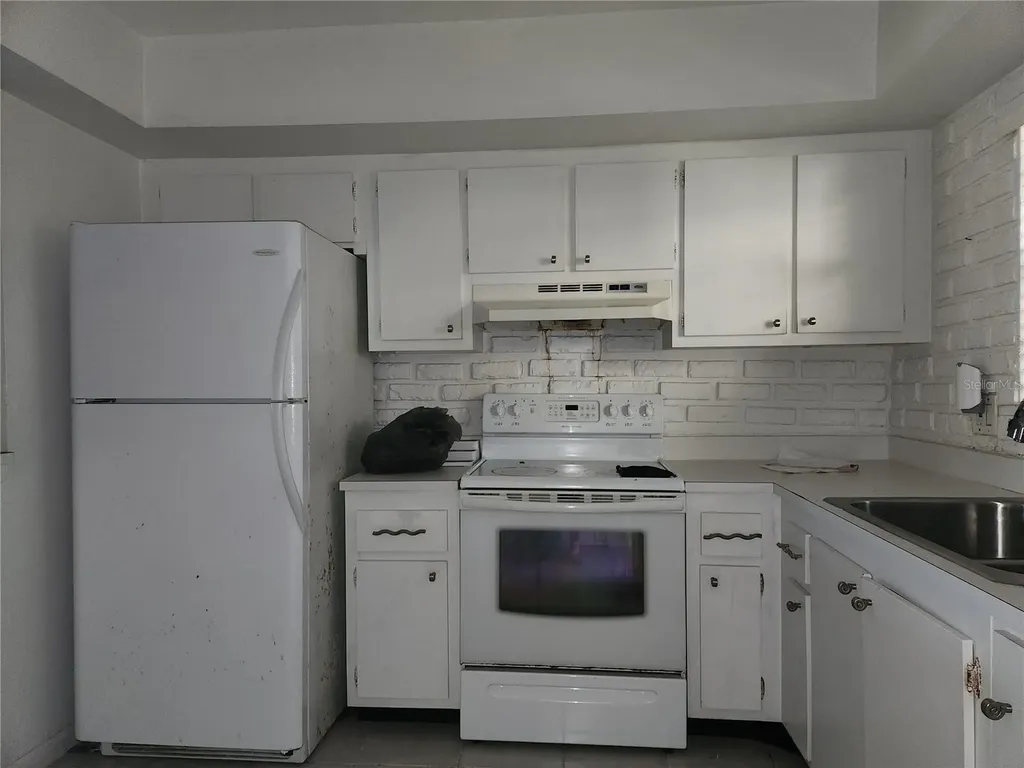 6122 7th Avenue W Bradenton FL 34209