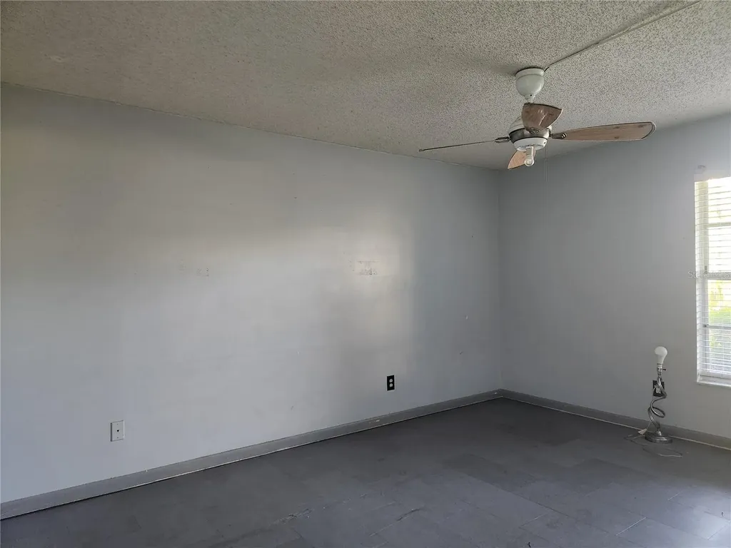 6122 7th Avenue W Bradenton FL 34209