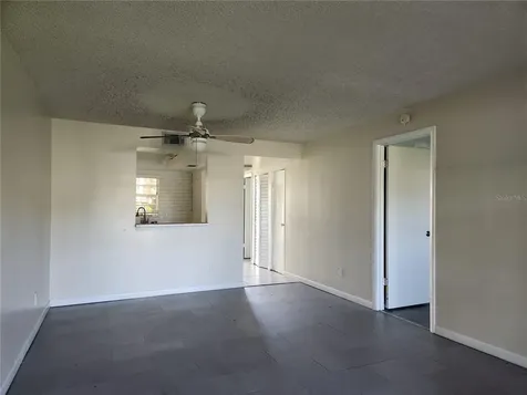 6122 7th Avenue W Bradenton FL 34209