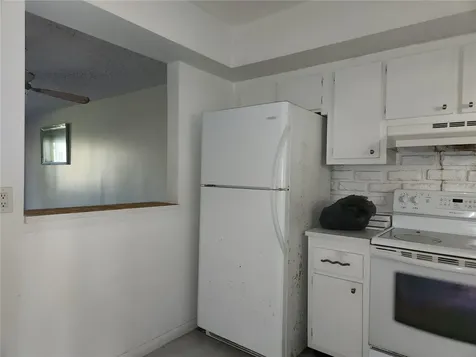 6122 7th Avenue W Bradenton FL 34209