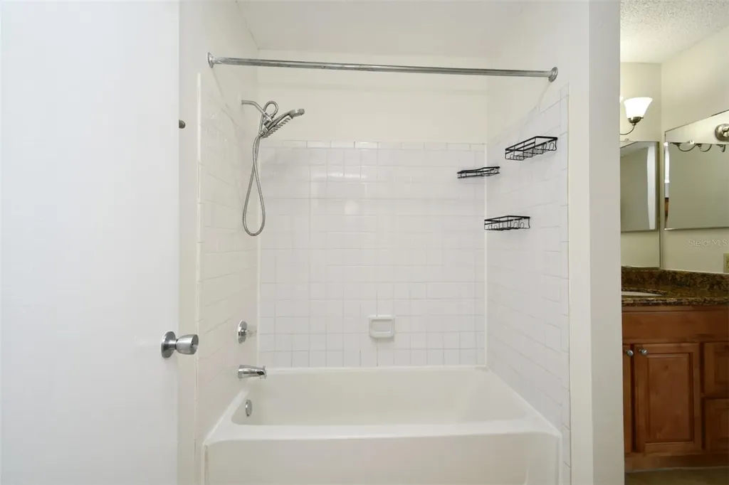 216 Afton Square Altamonte Springs FL 32714